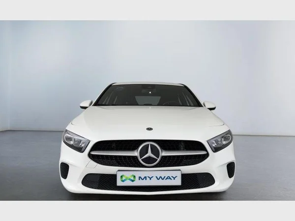 Mercedes-Benz A 180 (2019) — foto 8 van 15