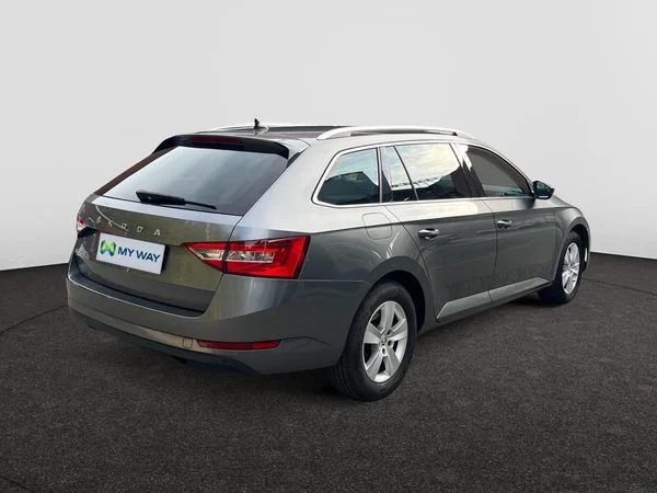 SKODA Superb Combi (2024) — foto 14 van 19
