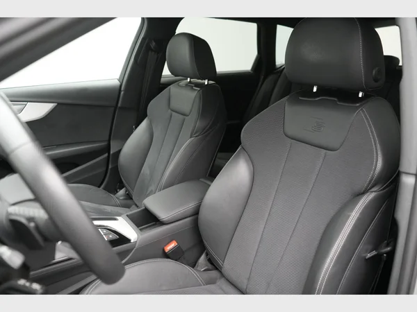 AUDI S4 Avant (2022) — foto 14 van 30