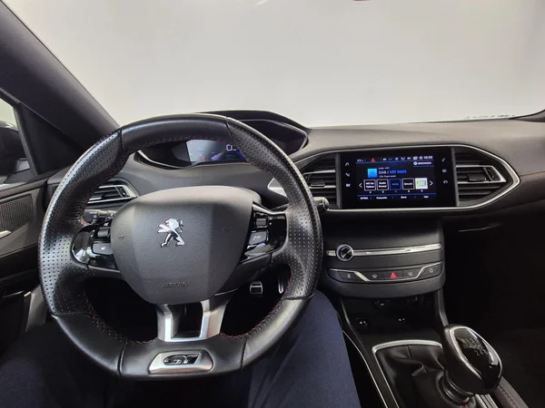 Peugeot 308 (2021) — foto 6 van 24