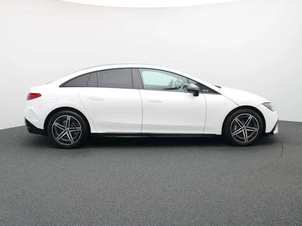 Mercedes-Benz EQE (2024) — foto 31 van 34