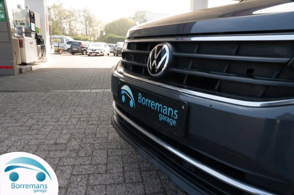 Volkswagen Tiguan (2021) — foto 17 van 39