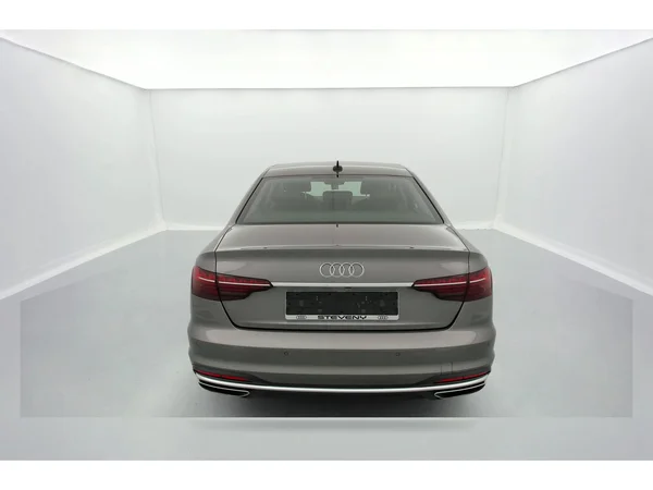 AUDI A4 (2022) — foto 3 van 36