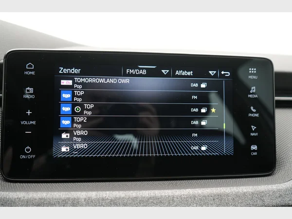 SKODA Kamiq (2024) — foto 3 van 28