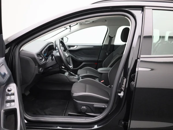 Ford Focus (2022) — foto 38 van 38