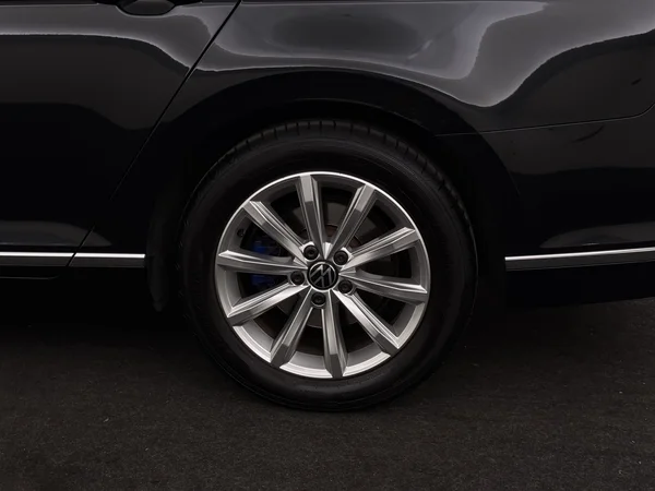 VOLKSWAGEN Passat Variant (2022) — foto 7 van 33