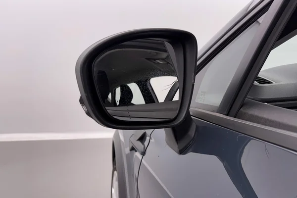 Renault Captur (2021) — foto 29 van 39