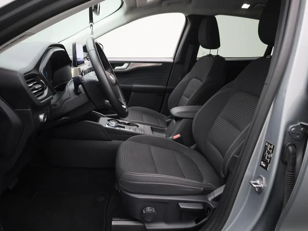 Ford Kuga (2023) — foto 2 van 31