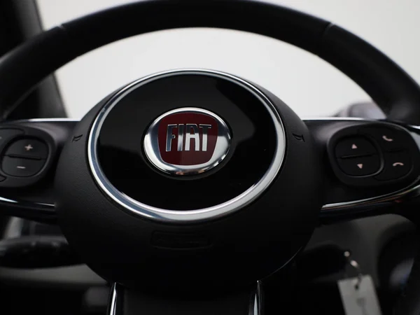 Fiat 500 (2021) — foto 21 van 37