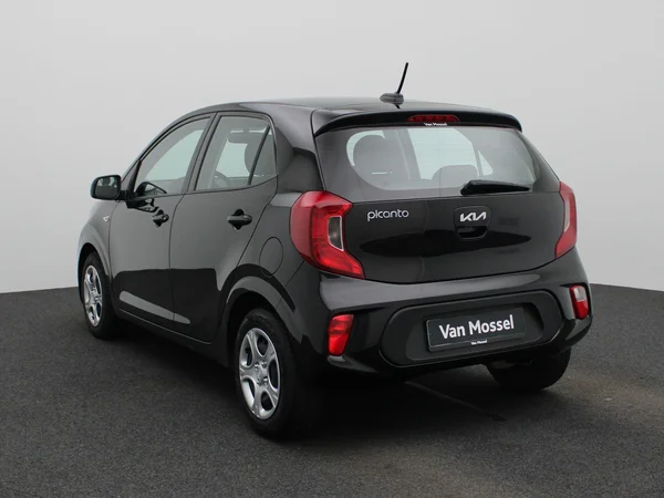 Kia Picanto (2022) — foto 12 van 34
