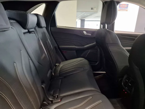 Ford Kuga (2023) — foto 16 van 18