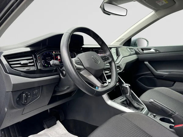VOLKSWAGEN Taigo (2022) — foto 12 van 14