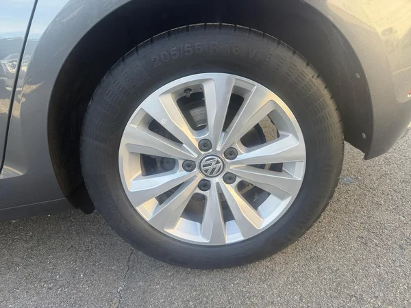 VOLKSWAGEN Golf VII (2017) — foto 14 van 21