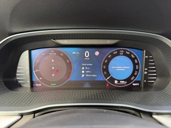 SKODA Octavia Combi (2025) — foto 9 van 24