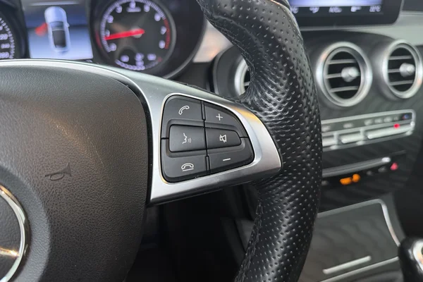 Mercedes-Benz C-Class Cabriolet (A205) (2018) — foto 8 van 25