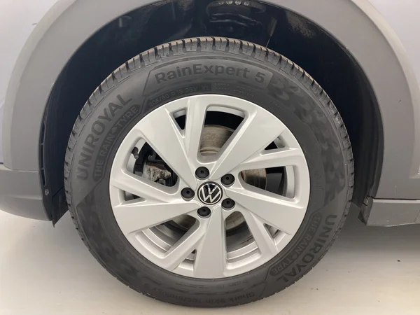 VOLKSWAGEN Taigo (2023) — foto 7 van 36