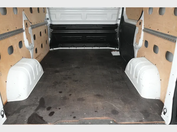 OPEL Vivaro 2700 Fou Swb (2015) — foto 13 van 20
