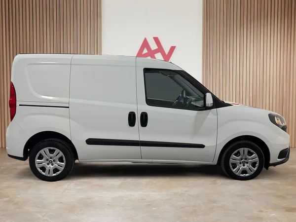 Fiat Doblo (2023) — foto 22 van 27