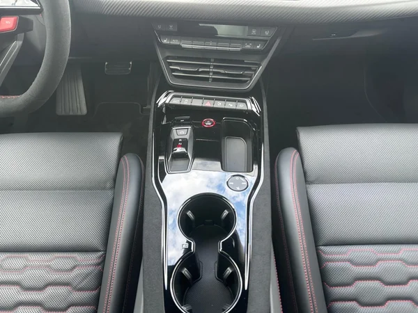 AUDI RS e-tron GT (2026) — foto 13 van 23
