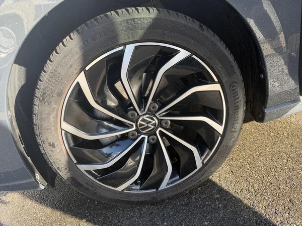 VOLKSWAGEN Golf VIII (2023) — foto 13 van 20