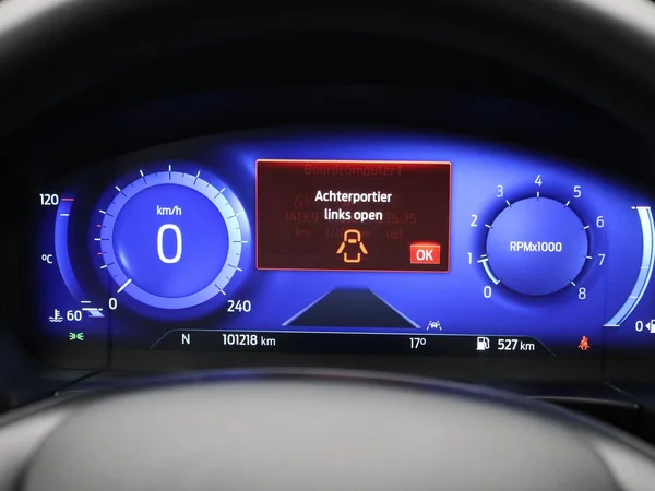 Ford Kuga (2022) — foto 40 van 41