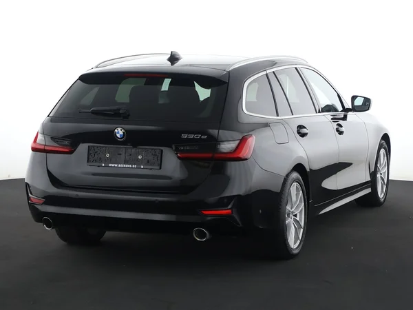 BMW 330 (2021) — foto 23 van 32