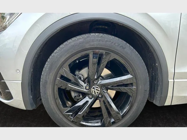 Volkswagen Tiguan (2023) — foto 2 van 39