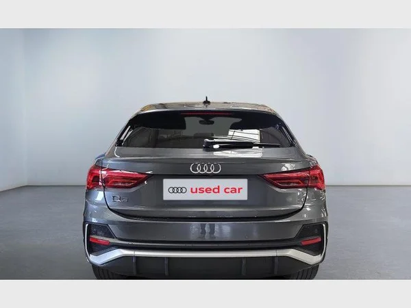 Audi Q3 Sportback (2021) — foto 27 van 29