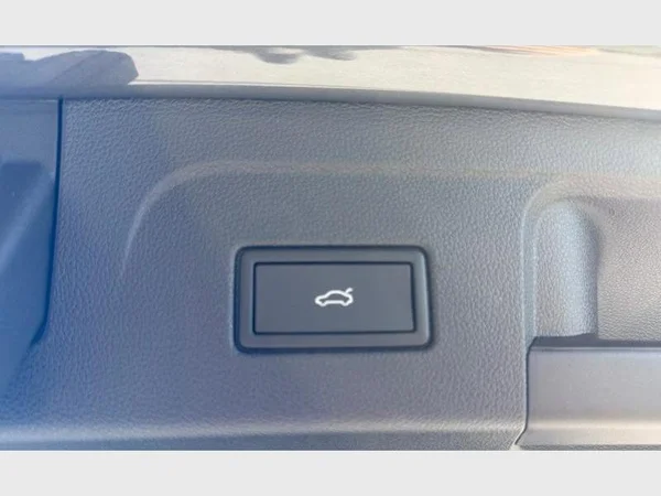 VOLKSWAGEN Touran (2026) — foto 15 van 22