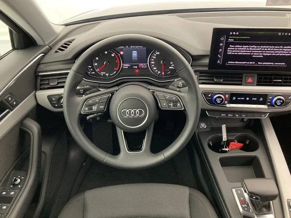 AUDI A4 Avant (2024) — foto 30 van 36