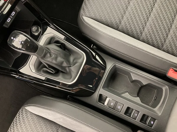 VOLKSWAGEN T-Roc Cabriolet (2025) — foto 19 van 36