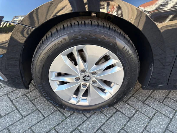 SKODA Octavia Combi (2020) — foto 14 van 24