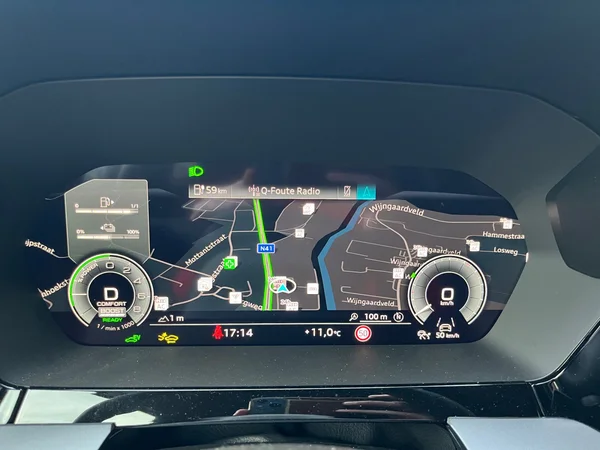 AUDI A3 Sportback PHEV (2025) — foto 3 van 24