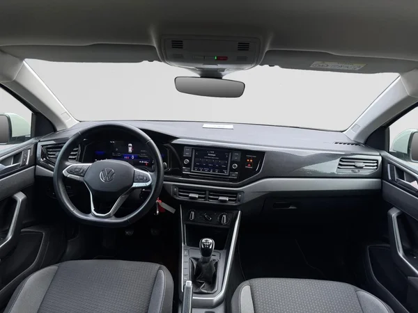 VOLKSWAGEN Polo (2023) — foto 12 van 15