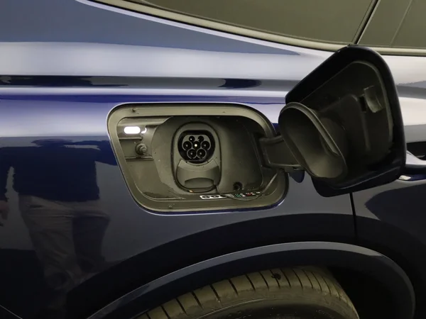 AUDI Q4 Sportback e-tron (2025) — foto 16 van 26