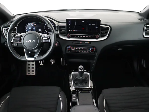 KIA Cee'd (2025) — foto 28 van 28