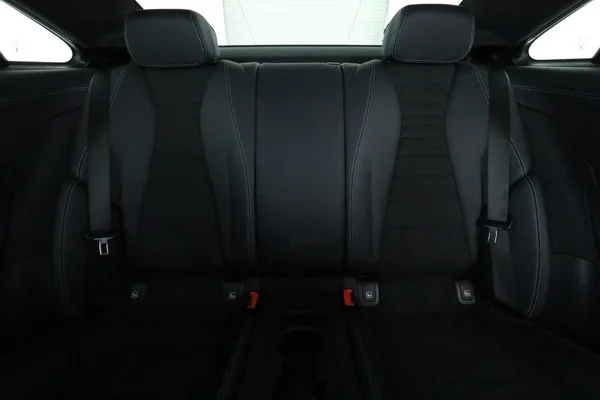 Mercedes-Benz E-Klasse (2019) — foto 6 van 16
