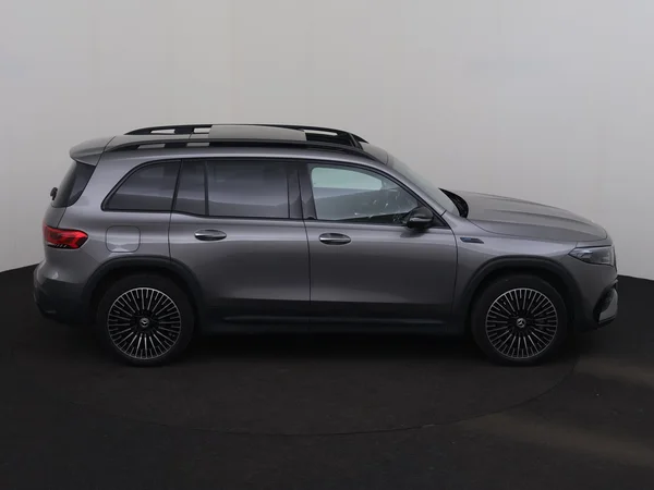 MERCEDES EQB 250 (2022) — foto 31 van 35