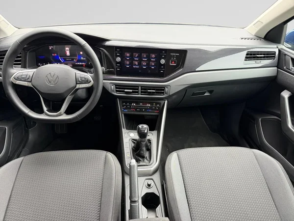 VOLKSWAGEN Taigo (2025) — foto 2 van 23