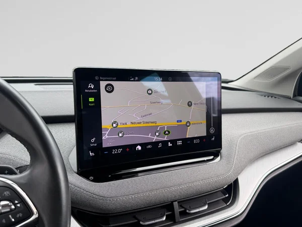 SKODA Enyaq (2021) — foto 6 van 19