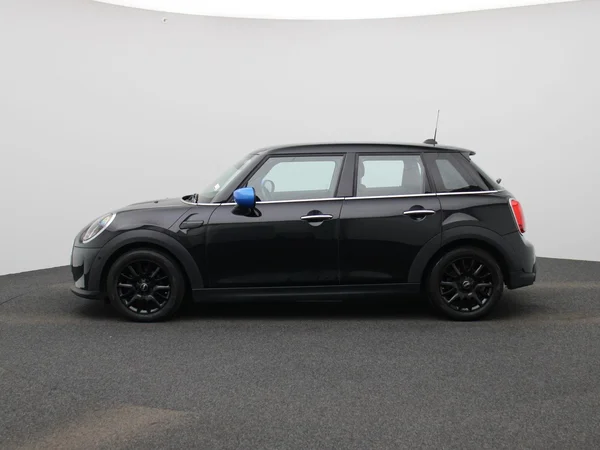 MINI One (2022) — foto 34 van 39