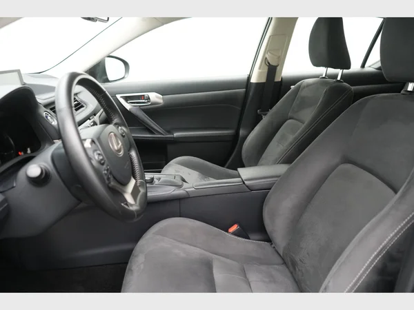 LEXUS CT 200h (2018) — foto 3 van 25