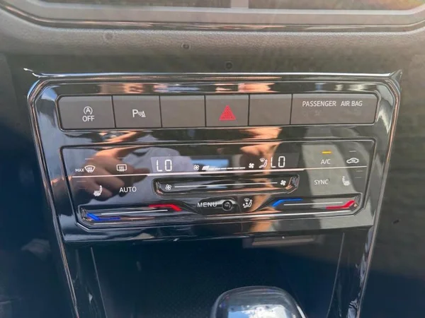 VOLKSWAGEN T-Cross (2025) — foto 17 van 31