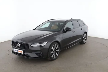 Volvo V90 6a04b939-4695-4bdb-8a5b-05fcc692de86