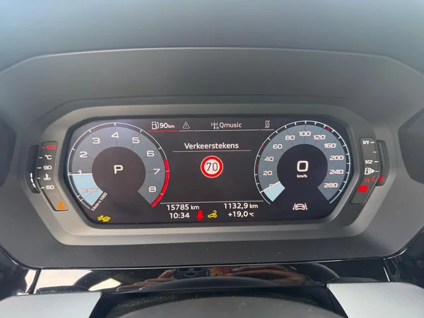 AUDI A3 Sedan (2025) — foto 2 van 17