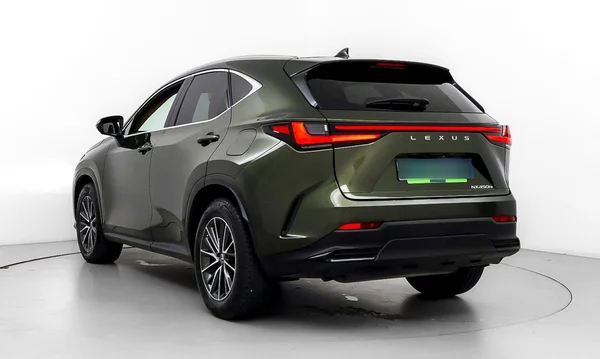 Lexus NX 450h+ (2023) — foto 23 van 60