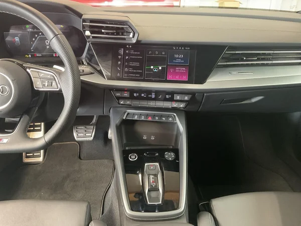AUDI A3 Sportback (2025) — foto 12 van 16