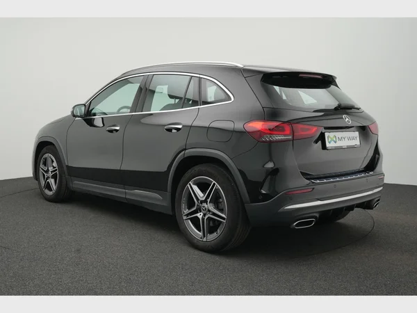 MERCEDES-BENZ GLA 180 (2021) — foto 13 van 28