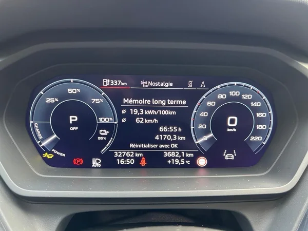AUDI Q4 e-tron (2025) — foto 15 van 27