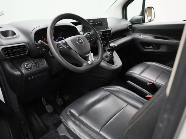 Opel Combo Life (2022) — foto 7 van 32